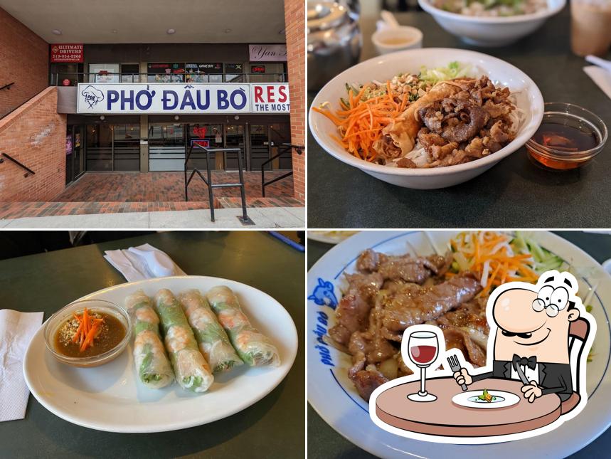 Еда в "Pho Dau Bo Kitchener"