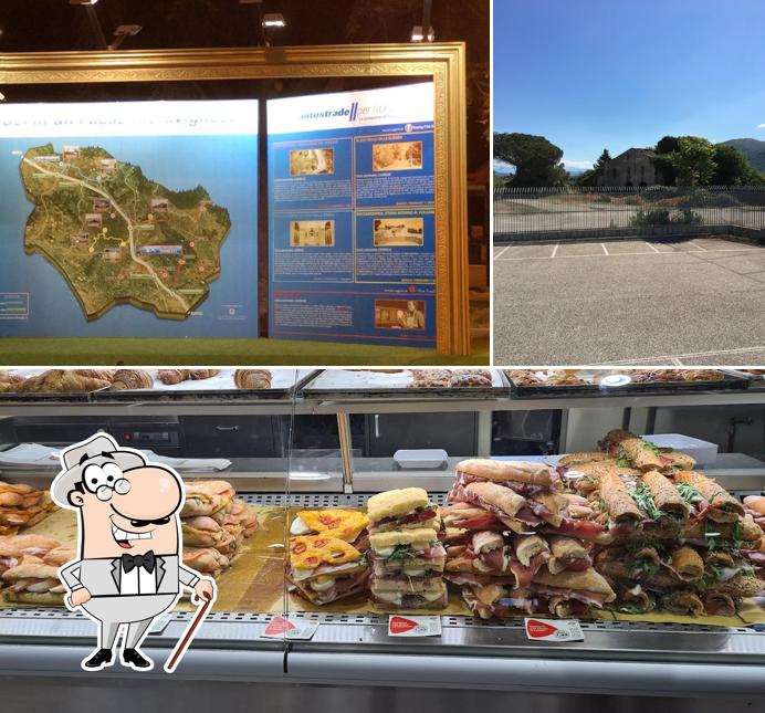 Questa è la foto che mostra la esterno e cibo di Area di Servizio Teano Ovest - Sarni Ristorazione