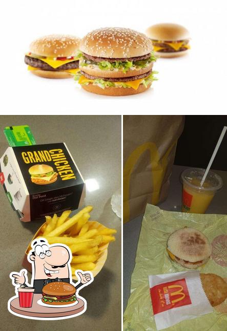 Tómate una hamburguesa en McDonald's Claremont