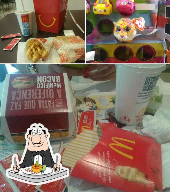 Comida em McDonald's - Midway Shopping