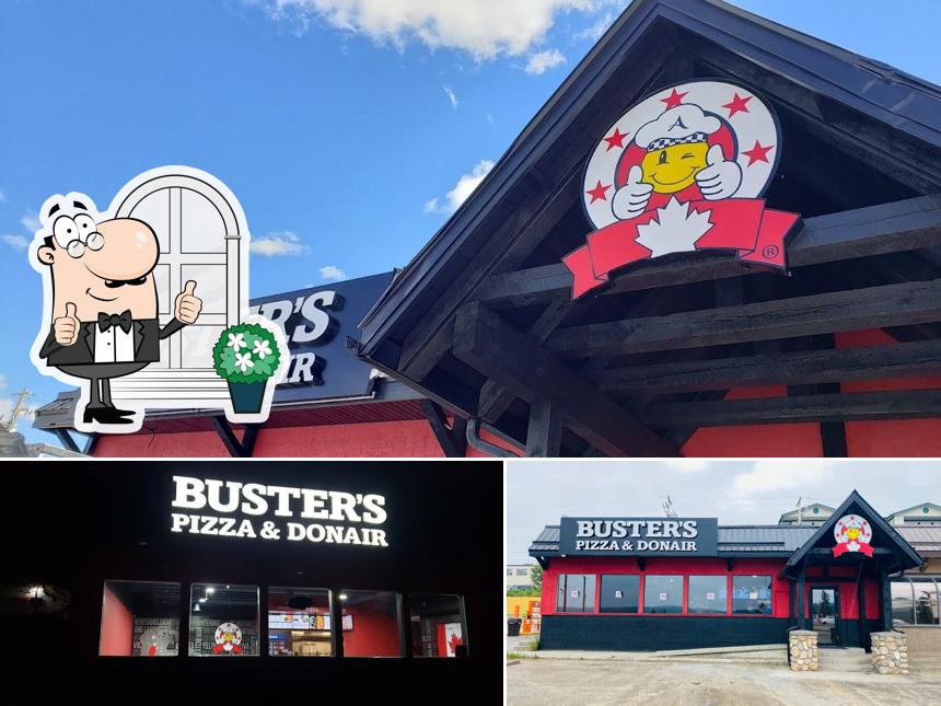 La parte exterior de Buster's Pizza & Donair