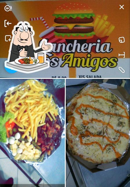 Comida em Lancheria dos Amigos