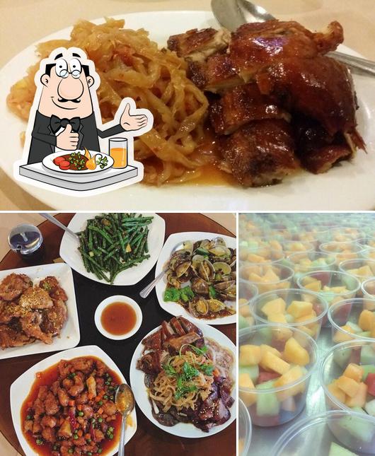 Food at Joyful House Chinese Cuisine