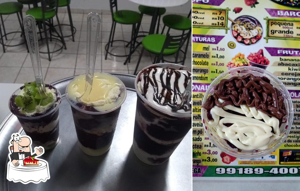 Tudo lanches e açai provê uma escolha de pratos doces