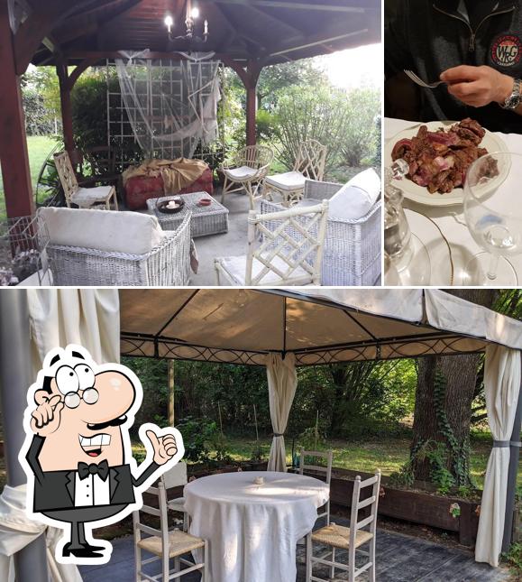 Dai un'occhiata agli interni di Club A Tavola