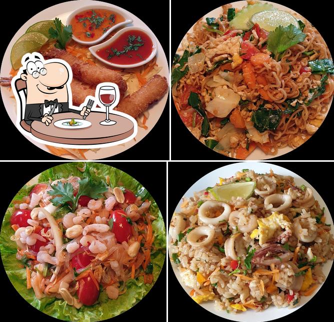 Еда в "Thai food express"