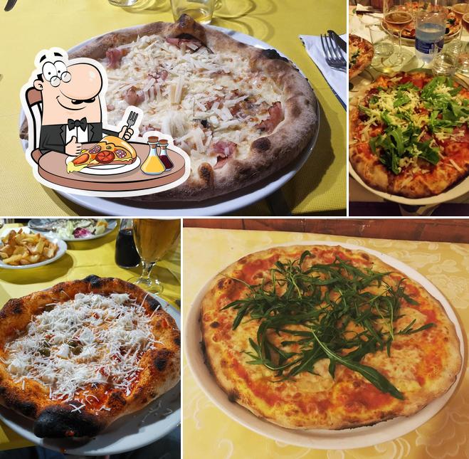 Order pizza at Ristorante Pizzeria PARADISEA