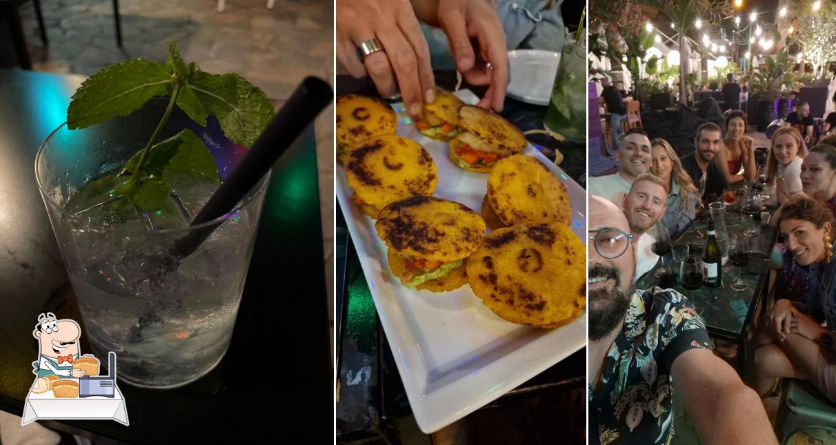 Pane all'aglio al Caracas Cocteleria