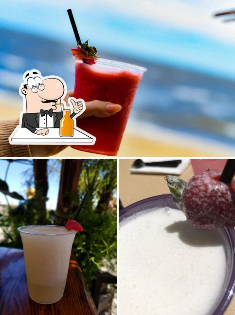 Enjoy a drink at Key West Islip Beach