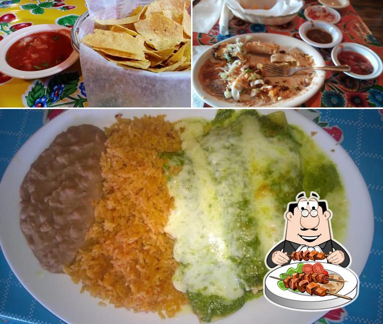Еда в "Casita Tejas Mexican Restaurant"