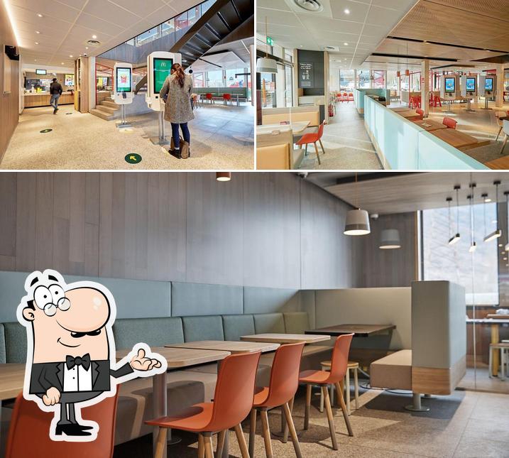 L'intérieur de McDonald's Restaurant