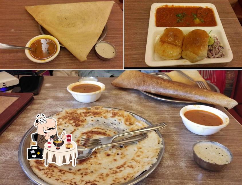 Meals at GuruPrasad Hotel