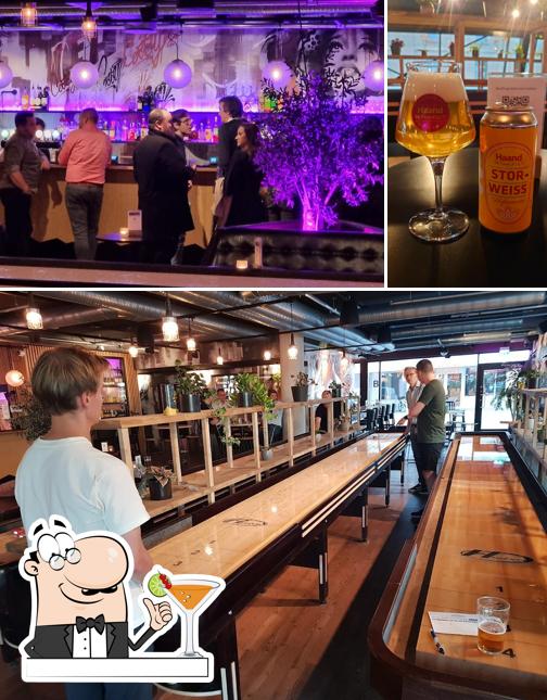 Barkaden Drammen se distingue por su bebida y barra de bar