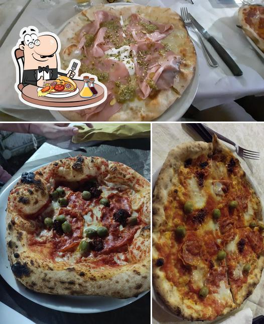 Закажите пиццу в "Ristorante Pizzeria Delle Palme"