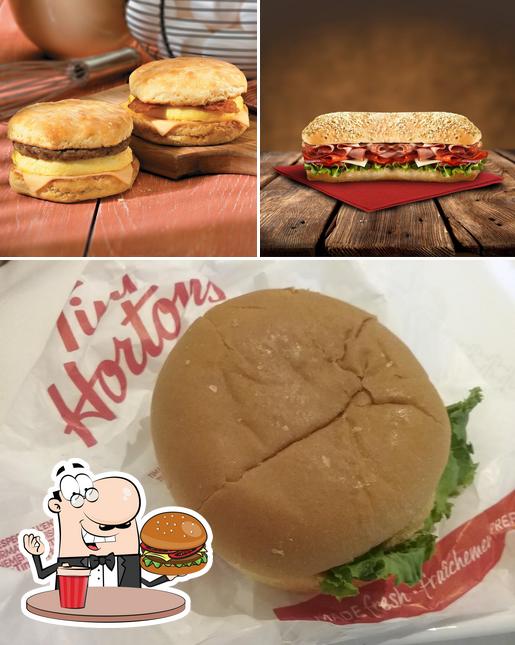 Commandez un hamburger à Tim Hortons