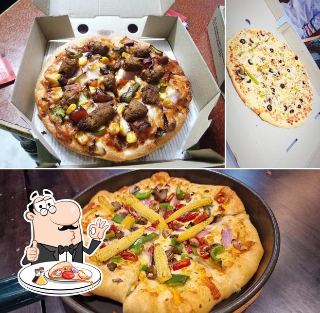 Pick pizza at Pizza Hut Callista Mall, Bardoli