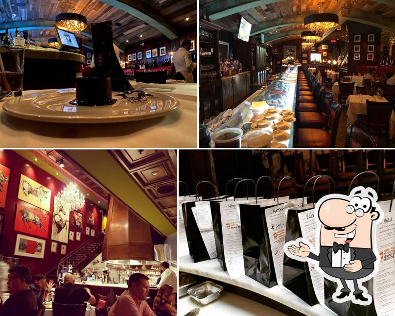 Voici une image de LA QUEUE DE CHEVAL STEAKHOUSE, BAR AND LOUNGE