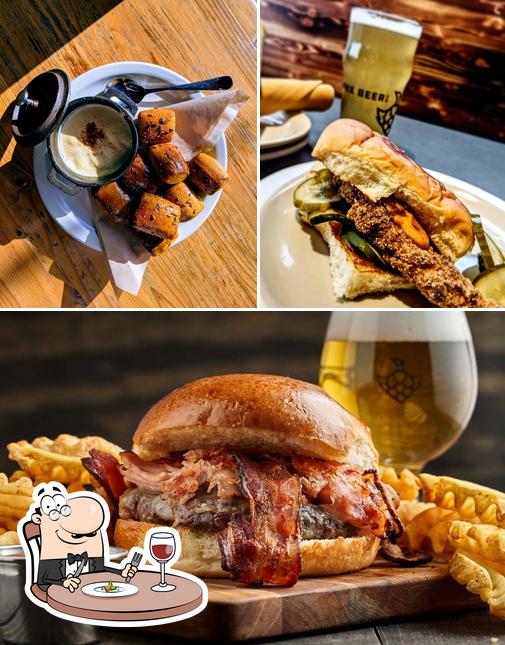 PHX Beer Co., 3002 E Washington St in Phoenix - Restaurant menu and reviews