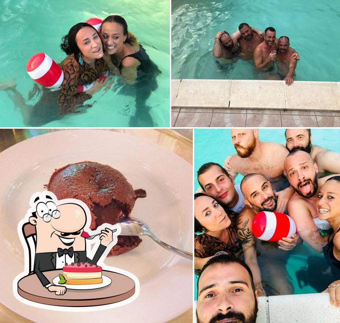 Villa Nerina serve un'ampia selezione di dolci