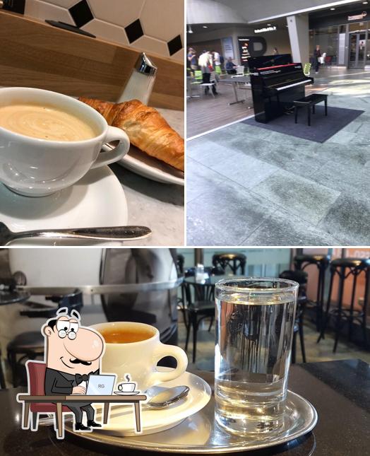 La immagine della interni e cibo di Caffè Spettacolo Luzern SBB