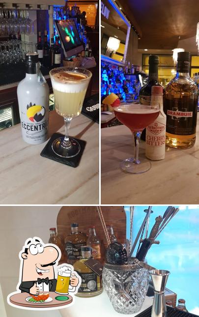 Puoi prenderti un rinfrescante bicchiere di birra chiara o scura