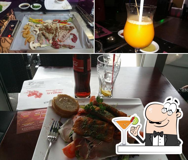 Among different things one can find drink and food at Restaurant du stade - Buffet à volonté