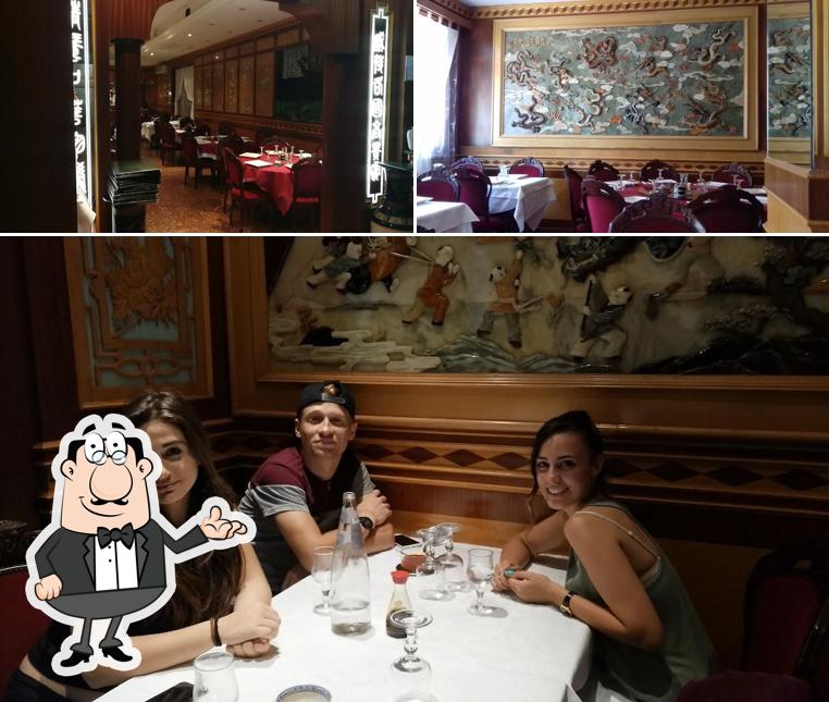 Gli interni di Ristorante Cinese Zhonghua Di Zhao Aiqing