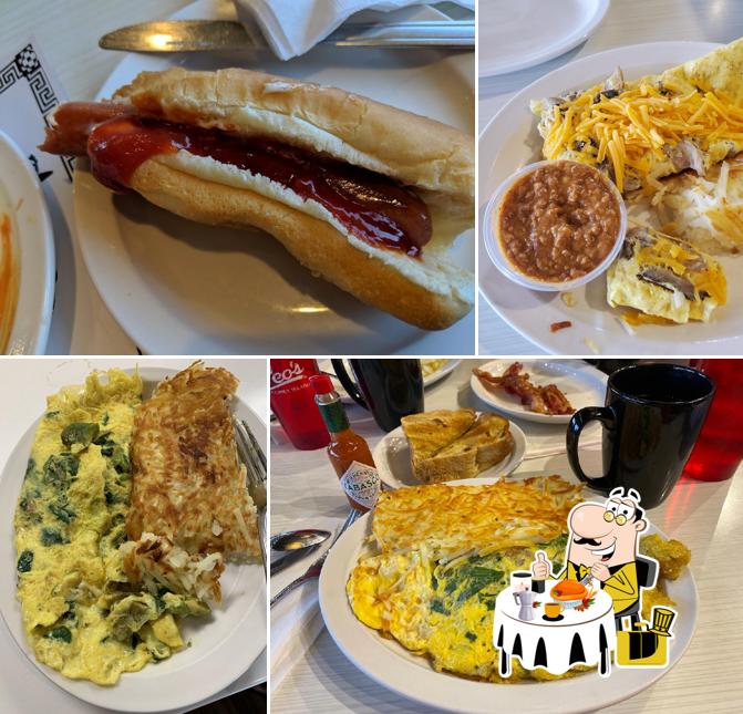 Meals at Leo's Coney Island