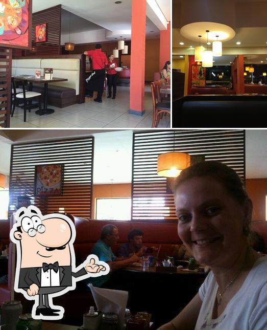 O interior do Pizza Hut