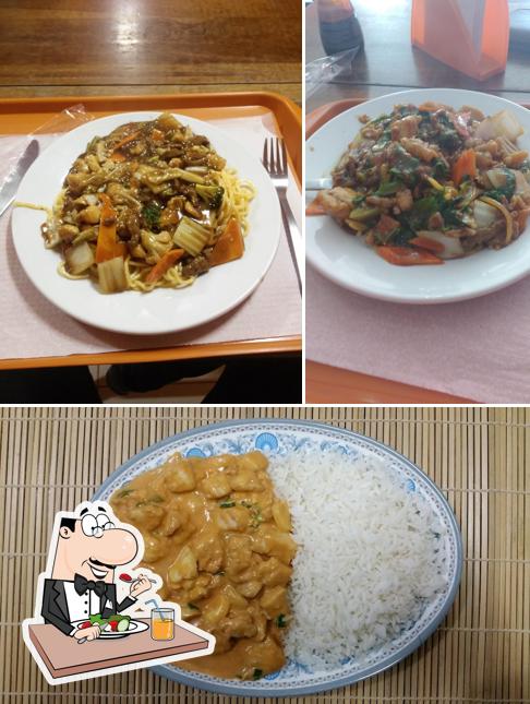 Platos en Xamei comida chinesa