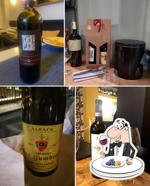 Prenditi un bicchiere di vino a Niconoce Enoteca con cucina