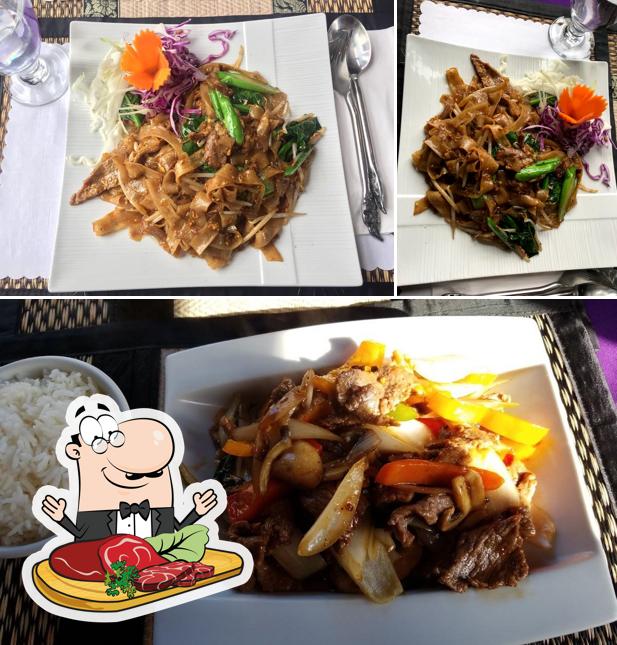 Try out meat meals at Khao Yum Thai Restaurant