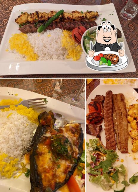 Order meat meals at Teheran Persisches Restaurant