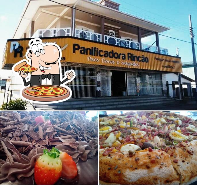 Escolha pizza no Panificadora e Confeitaria Rincão