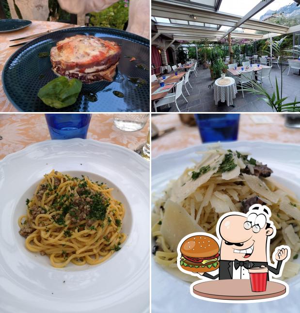 Prova un hamburger a Restel De Fer