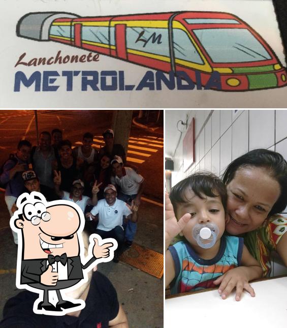 Look at the image of Lanchonete Metrolandia