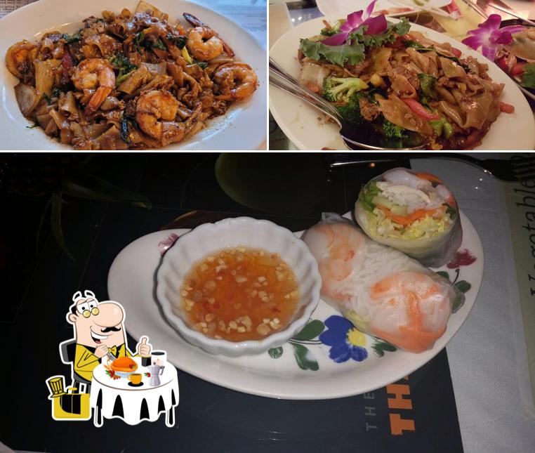 Еда в "Bangkok Wok"