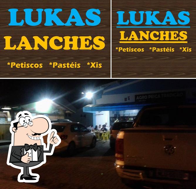 Look at this image of Lukas Lanches