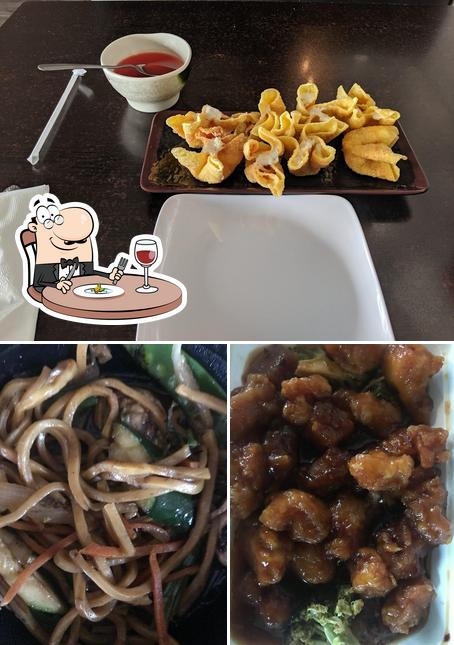 Food at China Inn Restaurant