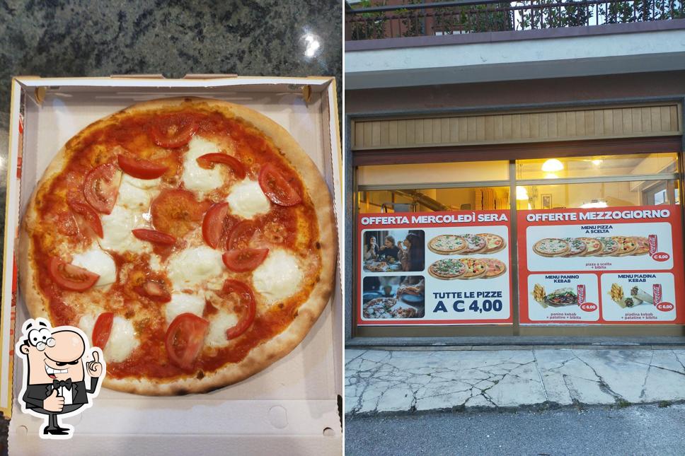 Guarda la foto di L'Angolo Della Pizza