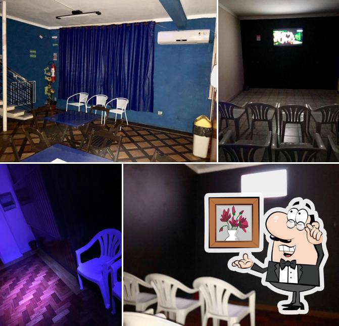 O interior do Pub Cine Aventura Manaus