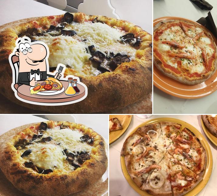 Ordina una pizza a Colapisci - Ristorante/Pizzeria, Aspra