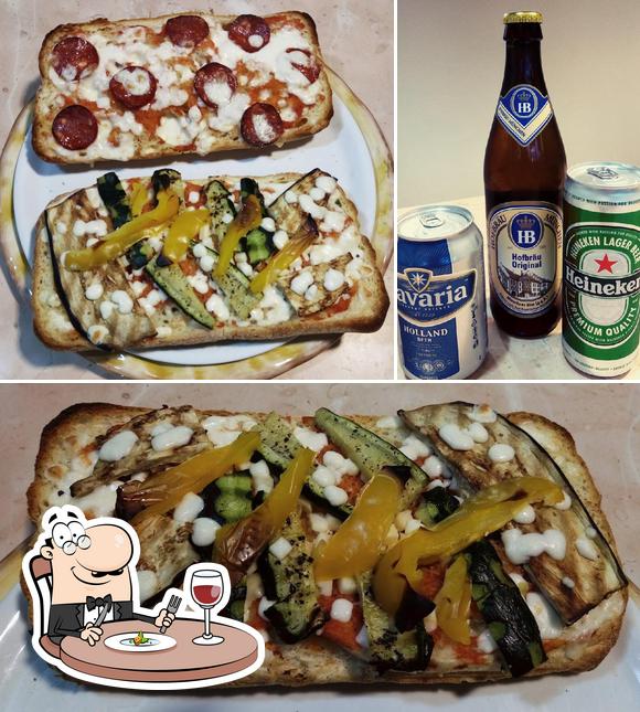 Dai un’occhiata alla immagine che mostra la cibo e birra di Bar Pesa