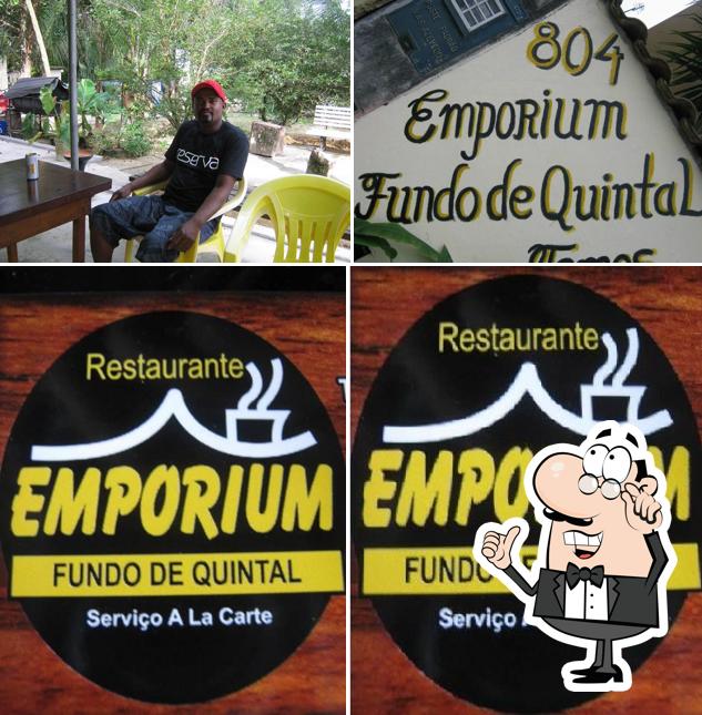 O interior do Emporium Fundo de Quintal