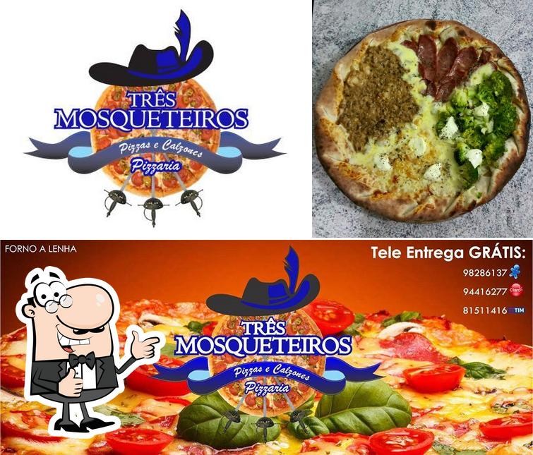 Look at this image of Pizzaria Três Mosqueteiros