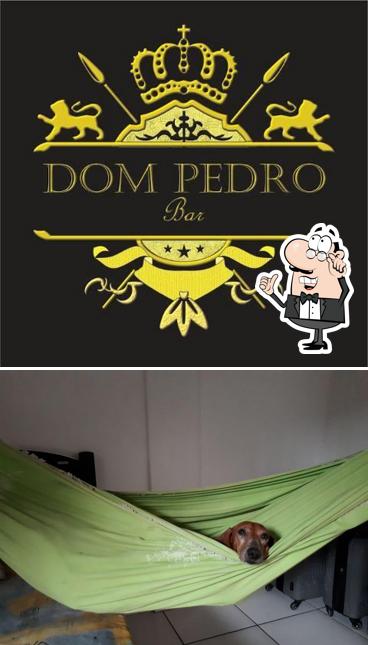 O interior do Dom Pedro Bar