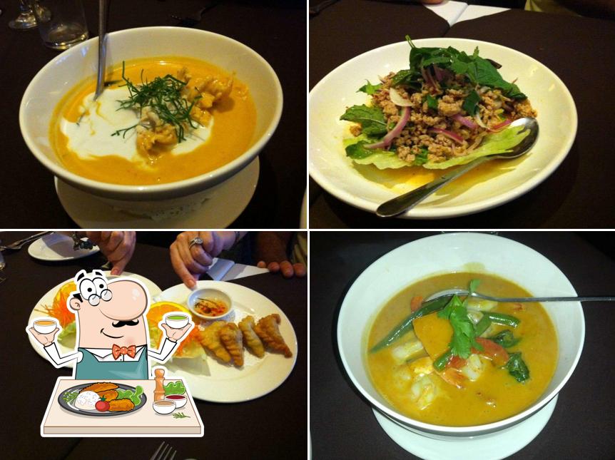 Food at Payom Thai