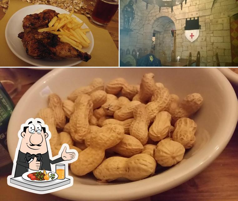 La foto della cibo e interni di Kingallo Medieval Pub