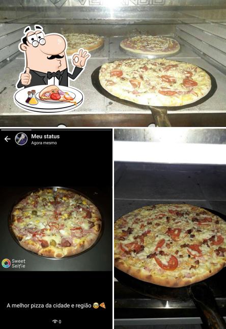 Peça diversos tipos de pizza