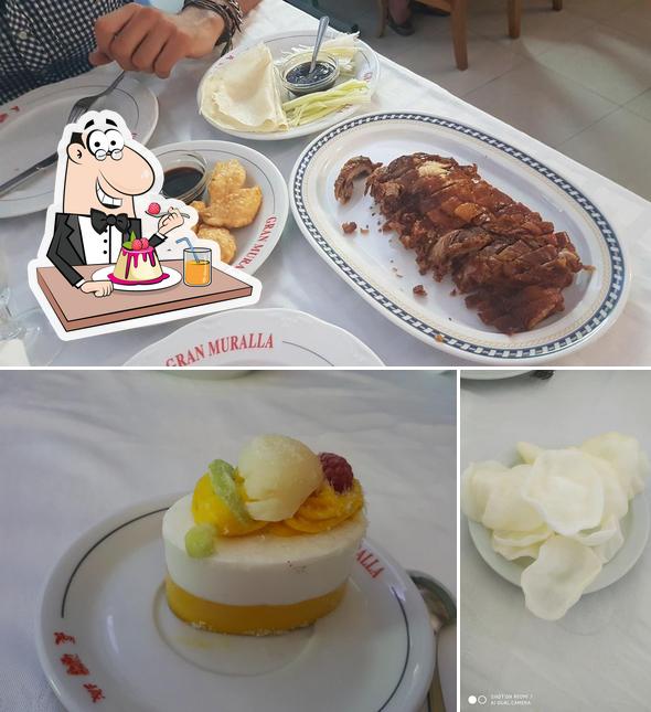 Restaurante Chino Gran Muralla II offers a selection of desserts